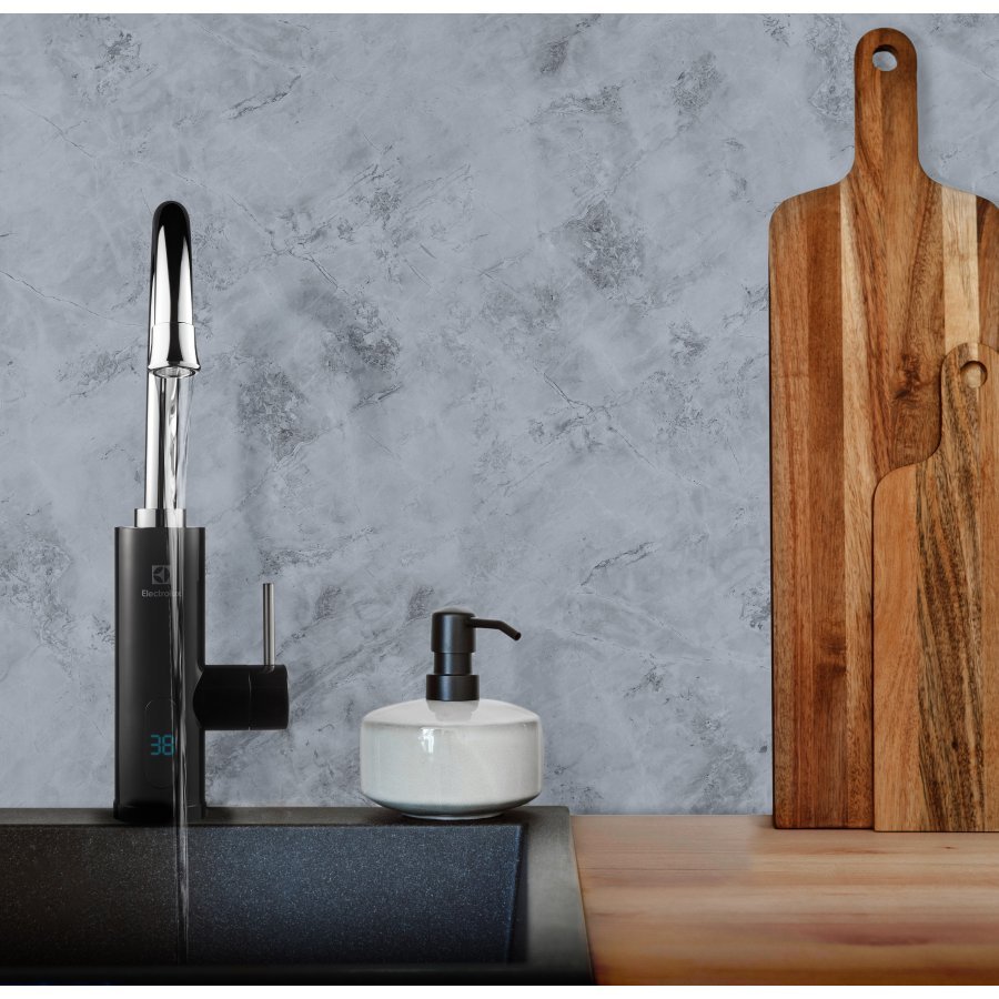Водонагреватель Electrolux Taptronic (Black) накопительный
