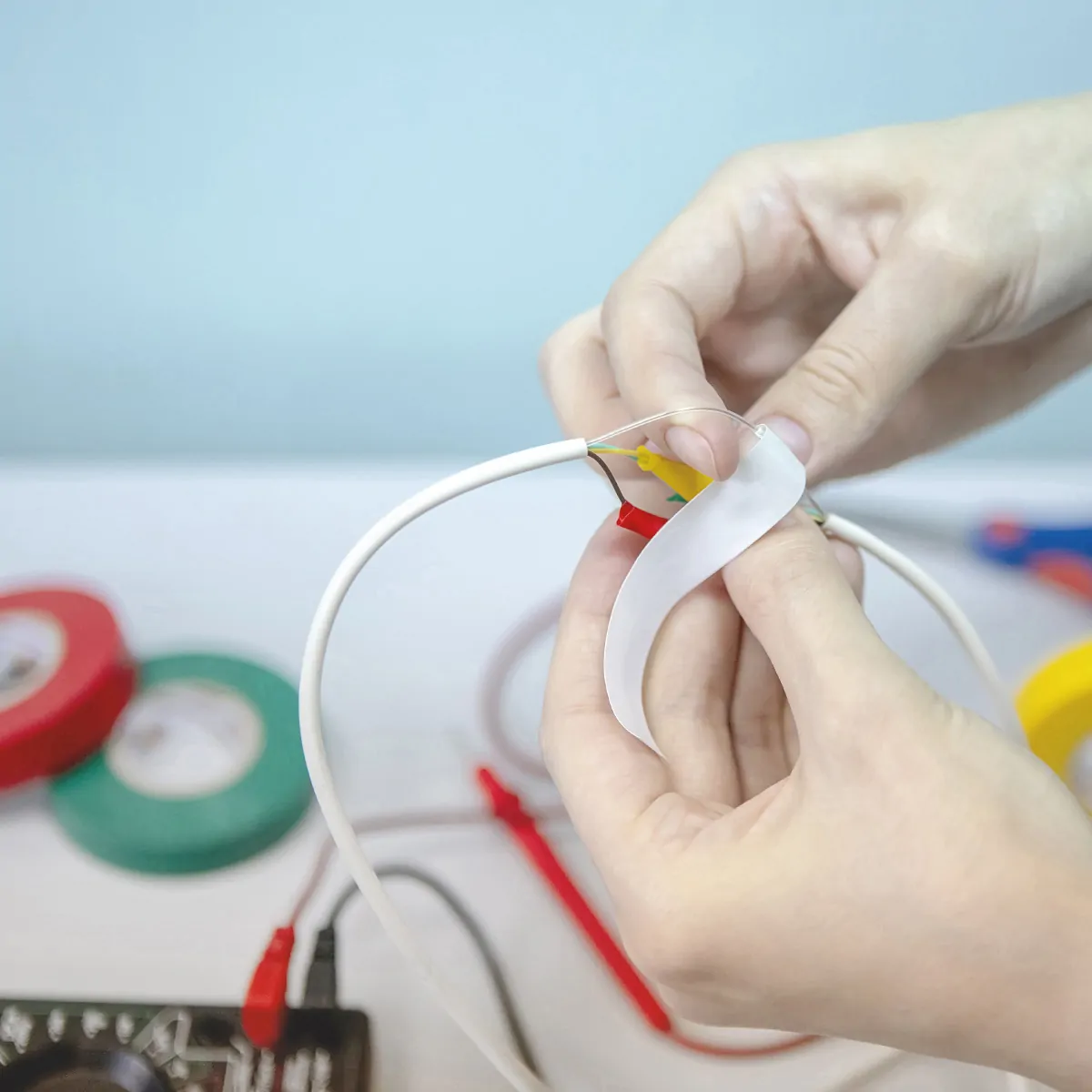 Изолента ПВХ, 19мм х 20м, белая, AVIORA